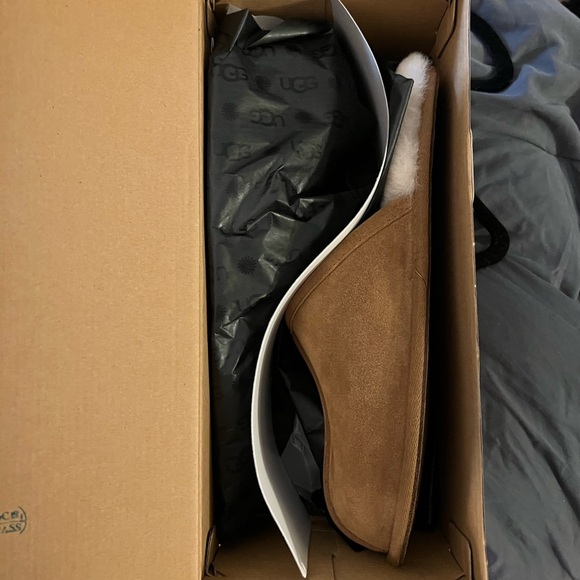 UGG Men's Scuff Slippers - Chestnut - Picture 4 of 5